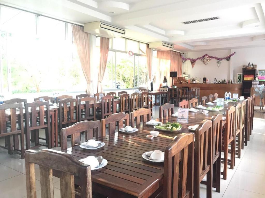 Plaifah Resort Ubon Song Khon Extérieur photo