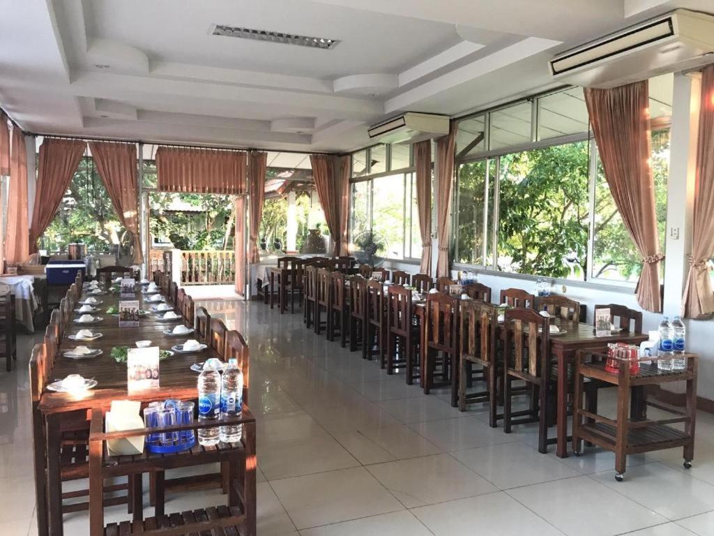 Plaifah Resort Ubon Song Khon Extérieur photo