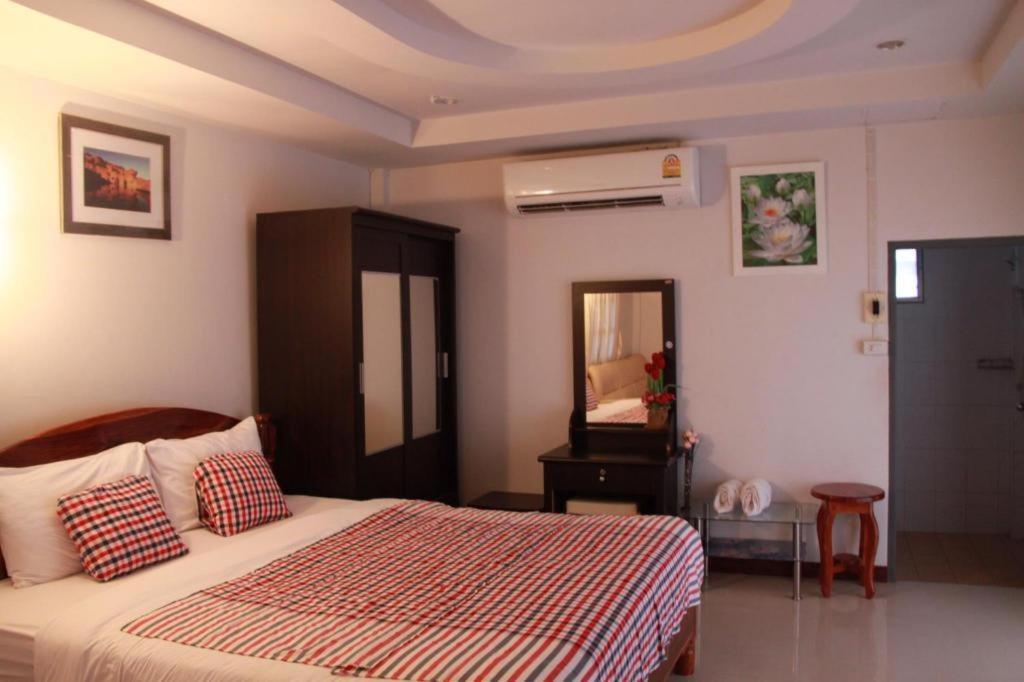 Plaifah Resort Ubon Song Khon Extérieur photo